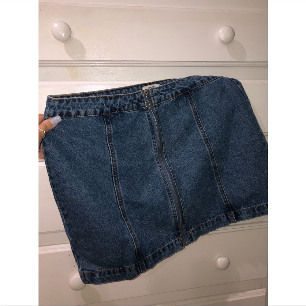 Forever 21 jean skirt zipper down front